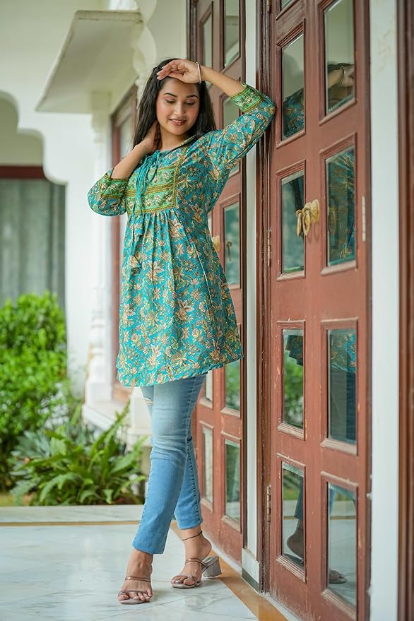 Women’s Floral Placement Printed A-Line Short Kurti - Image 4